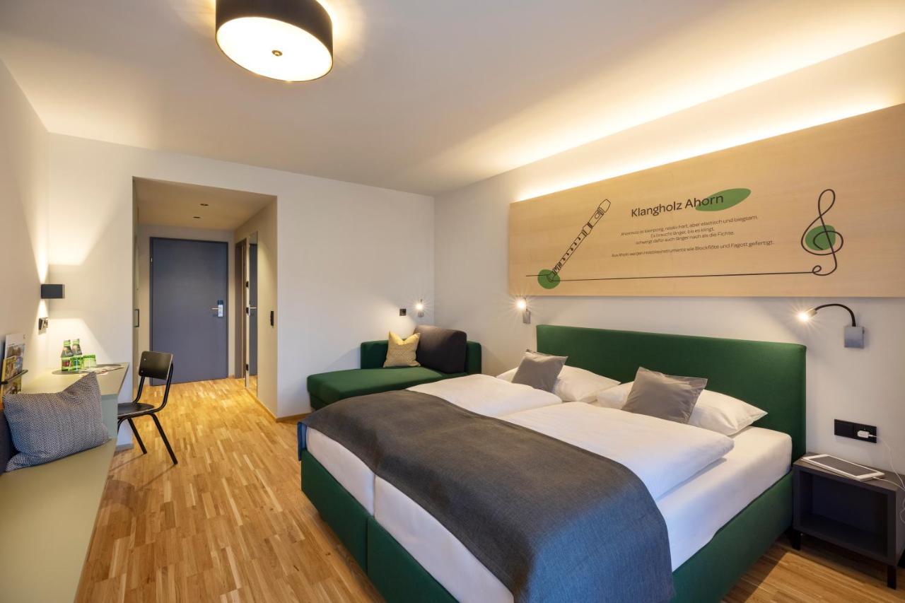 Jufa Hotel Laterns - Klangholzhus Buitenkant foto